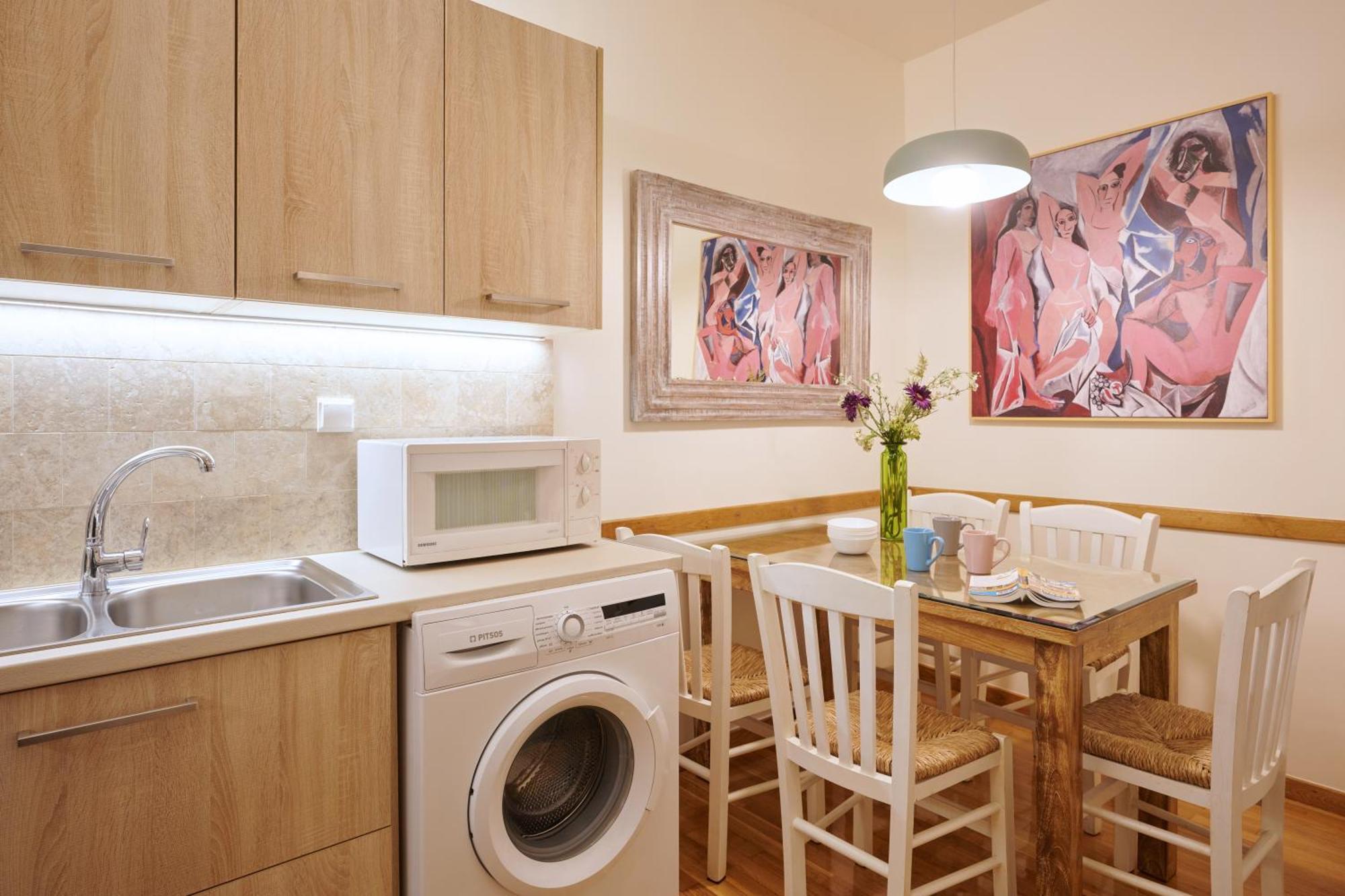 Rastoni Athens Suites Near Acropolis Ngoại thất bức ảnh