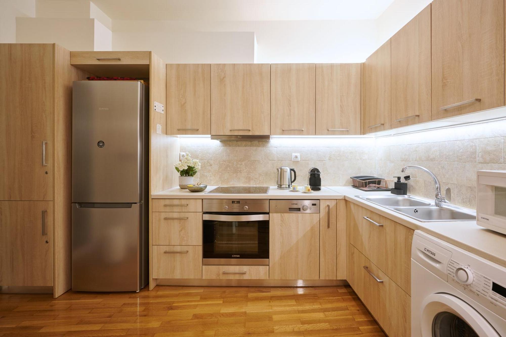 Rastoni Athens Suites Near Acropolis Ngoại thất bức ảnh