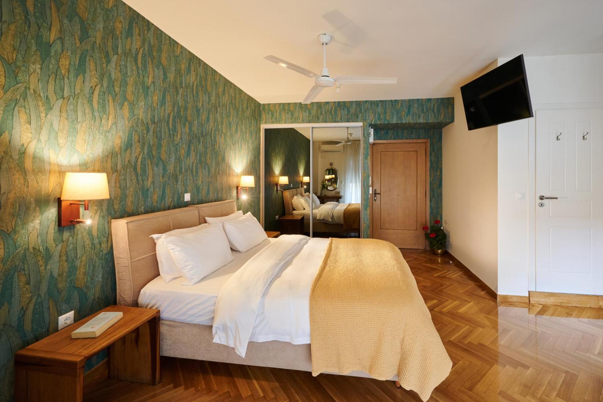 Rastoni Athens Suites Near Acropolis Ngoại thất bức ảnh