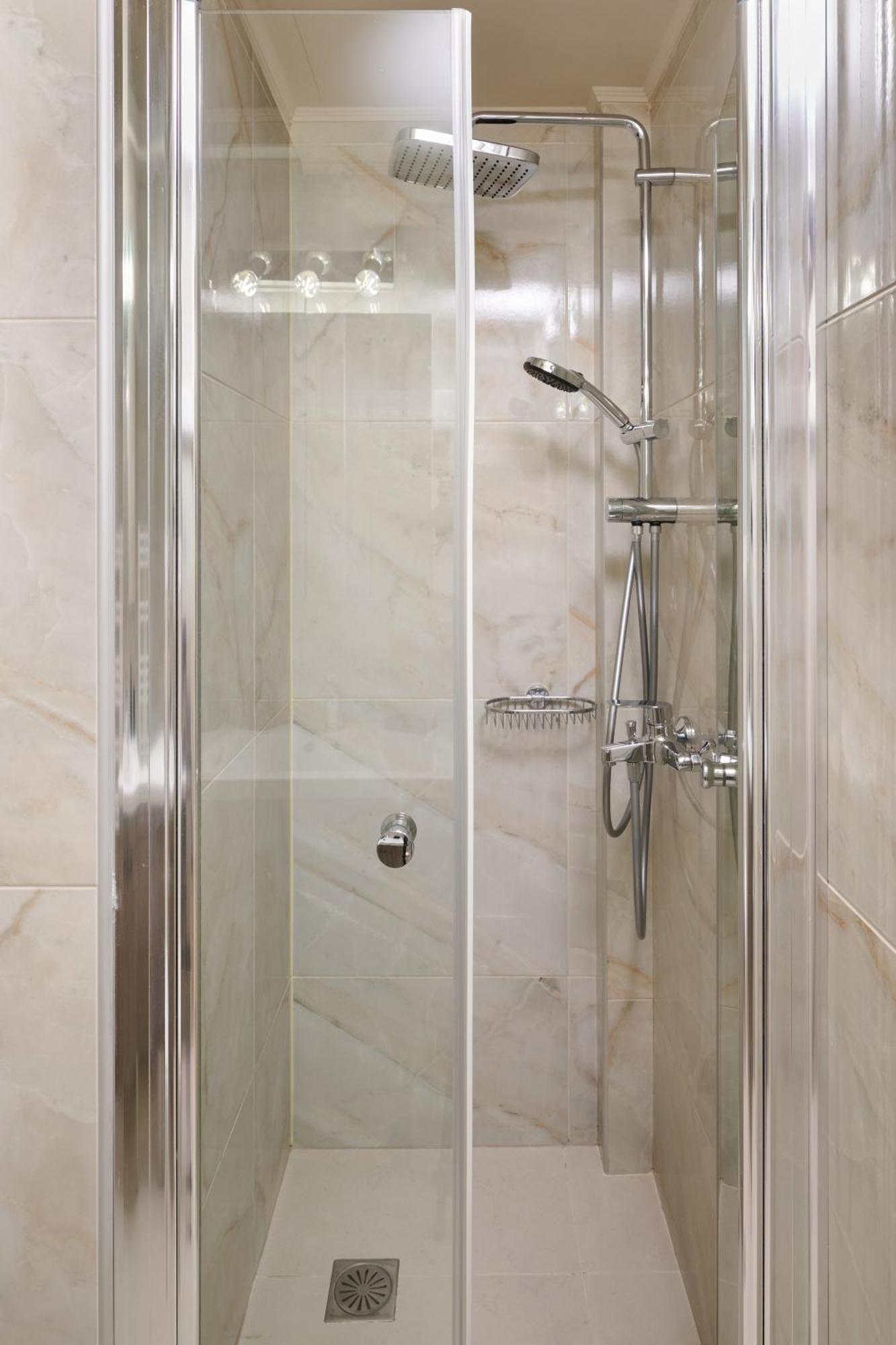 Rastoni Athens Suites Near Acropolis Ngoại thất bức ảnh